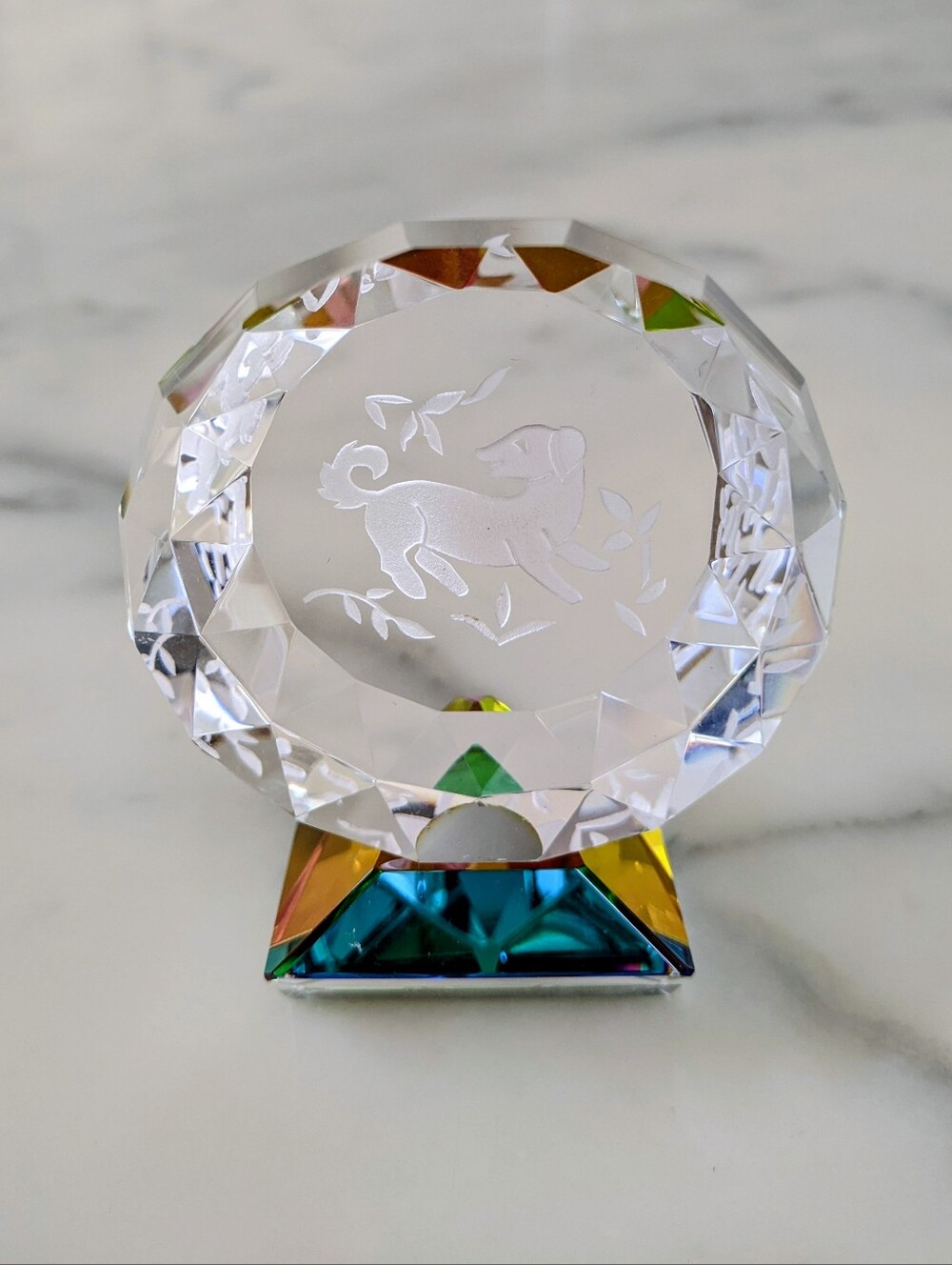 NWT. Zodiac Paperweight, Year of the Dog/3D Laser Etched Crystal Iridescent Base